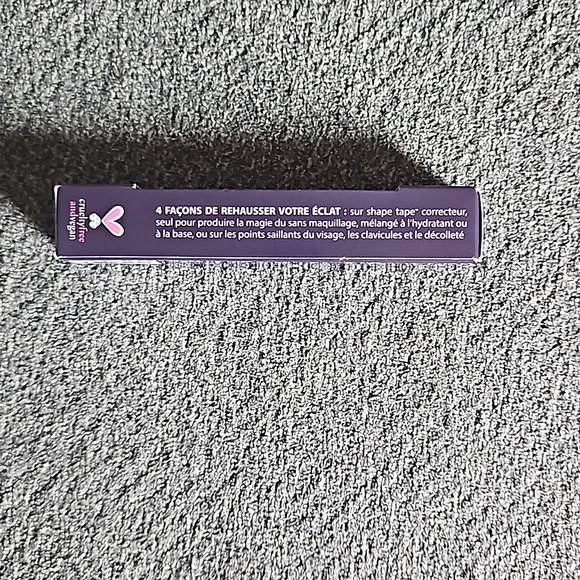 Tarte Shape Tape Glow Wand in: Ablaze - Picture 6 of 8